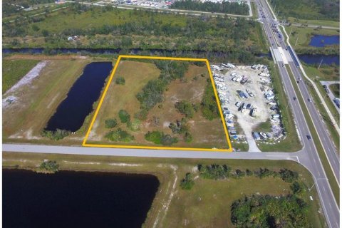 Terreno en venta en Rotonda, Florida № 1190325 - foto 1