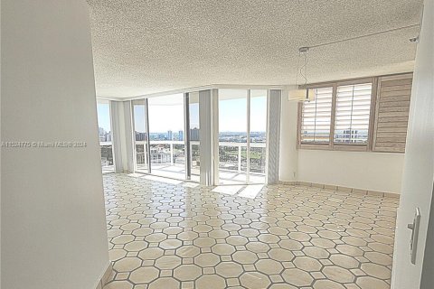 Copropriété à vendre à Aventura, Floride: 2 chambres, 124.49 m2 № 1150803 - photo 13