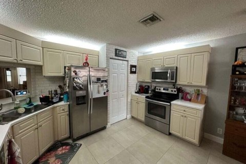 House in Deerfield Beach, Florida 2 bedrooms, 126.07 sq.m. № 1224647 - photo 19