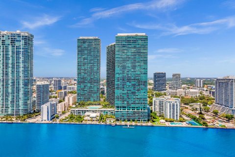 Condominio en venta en Miami, Florida, 2 dormitorios, 87.7 m2 № 1410520 - foto 1