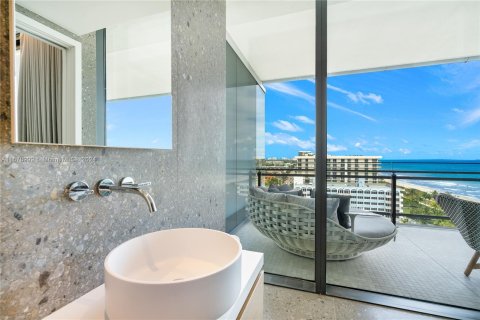 Condo in Miami Beach, Florida, 1 bedroom  № 1410519 - photo 12