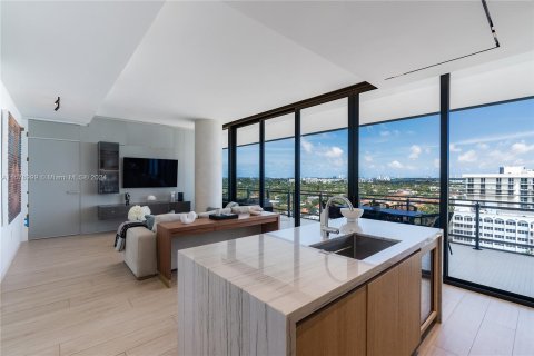 Condo in Miami Beach, Florida, 1 bedroom  № 1410519 - photo 6