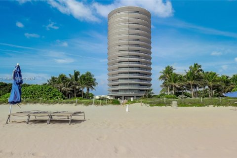 Condo in Miami Beach, Florida, 1 bedroom  № 1410519 - photo 27