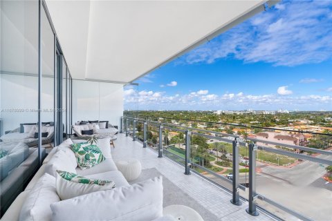 Condo in Miami Beach, Florida, 1 bedroom  № 1410519 - photo 15