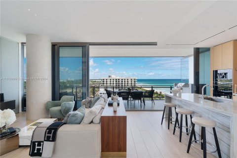 Condo in Miami Beach, Florida, 1 bedroom  № 1410519 - photo 2