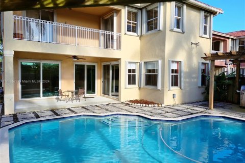 House in Miami, Florida 5 bedrooms, 273.23 sq.m. № 1380090 - photo 30