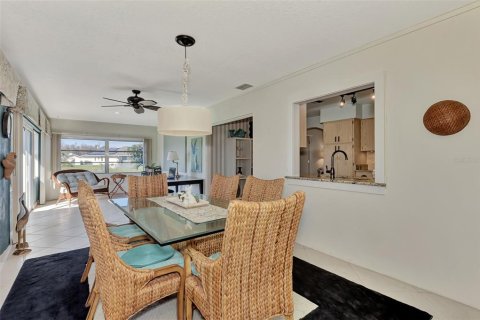 Villa ou maison à vendre à Punta Gorda, Floride: 2 chambres, 166.11 m2 № 1003085 - photo 22