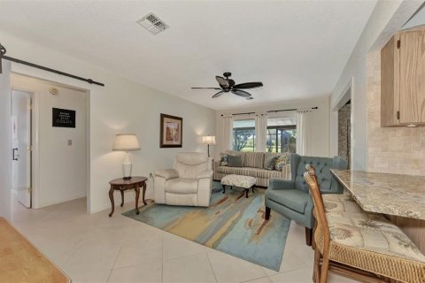 Villa ou maison à vendre à Punta Gorda, Floride: 2 chambres, 166.11 m2 № 1003085 - photo 19