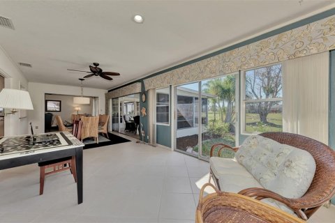 Villa ou maison à vendre à Punta Gorda, Floride: 2 chambres, 166.11 m2 № 1003085 - photo 25