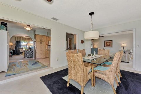 Villa ou maison à vendre à Punta Gorda, Floride: 2 chambres, 166.11 m2 № 1003085 - photo 26