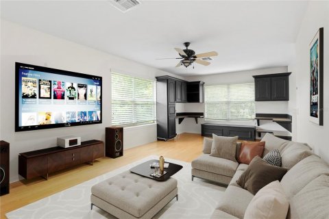 Casa en venta en Tampa, Florida, 5 dormitorios, 298.87 m2 № 1363090 - foto 28