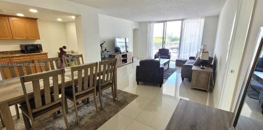 Condo in Aventura, Florida, 2 bedrooms  № 504199