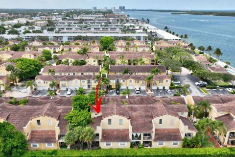 Condominio en venta en Lake Park, Florida, 2 dormitorios, 112.04 m2 № 1174135 - foto 5