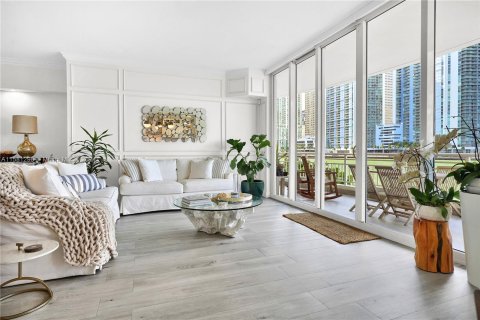 Condominio en venta en Miami, Florida, 4 dormitorios, 302.58 m2 № 1404135 - foto 20