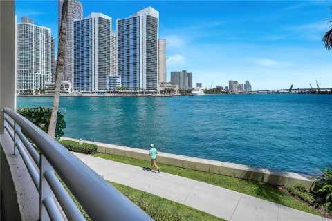 Condominio en venta en Miami, Florida, 4 dormitorios, 302.58 m2 № 1404135 - foto 13