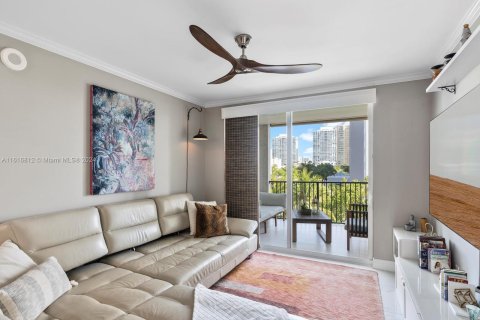 Condo in Sunny Isles Beach, Florida, 2 bedrooms  № 1238584 - photo 10