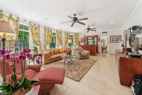 House in Miami, Florida 5 bedrooms, 483.37 sq.m. № 1238586 - photo 7