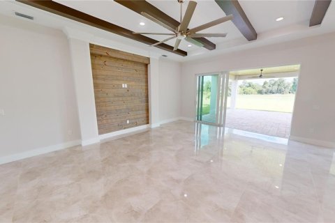 House in Punta Gorda, Florida 4 bedrooms, 267.56 sq.m. № 1252713 - photo 8