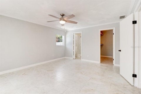 House in Edgewater, Florida 3 bedrooms, 164.99 sq.m. № 1252714 - photo 23