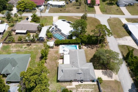 Casa en venta en Edgewater, Florida, 3 dormitorios, 164.99 m2 № 1252714 - foto 9