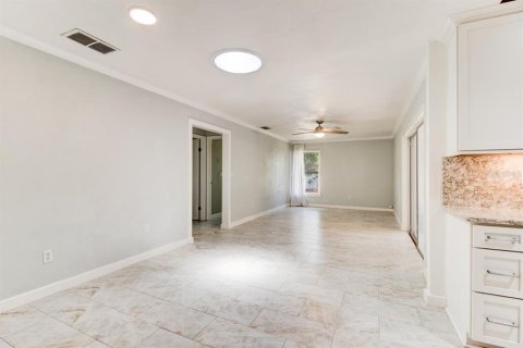 Villa ou maison à vendre à Edgewater, Floride: 3 chambres, 164.99 m2 № 1252714 - photo 28