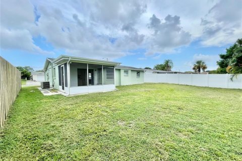 Casa en venta en Port Richey, Florida, 2 dormitorios, 83.98 m2 № 1266352 - foto 20