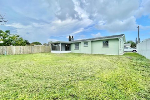 Villa ou maison à vendre à Port Richey, Floride: 2 chambres, 83.98 m2 № 1266352 - photo 19