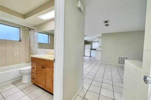 Villa ou maison à vendre à Port Richey, Floride: 2 chambres, 83.98 m2 № 1266352 - photo 11