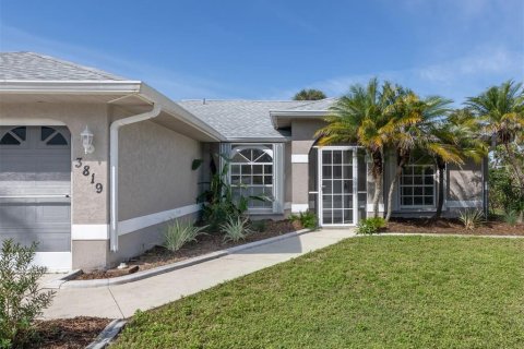 Villa ou maison à vendre à North Port, Floride: 3 chambres, 112.23 m2 № 966775 - photo 2