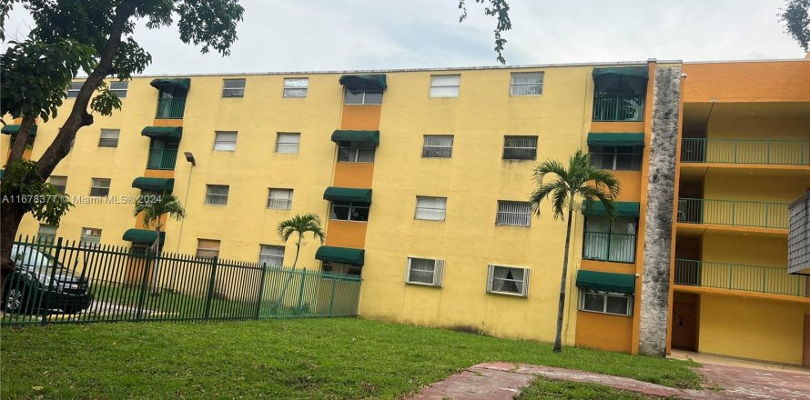 Condo in Hialeah, Florida, 1 bedroom  № 1404609