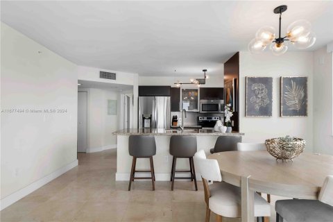 Condo in Miami, Florida, 2 bedrooms  № 1404521 - photo 23