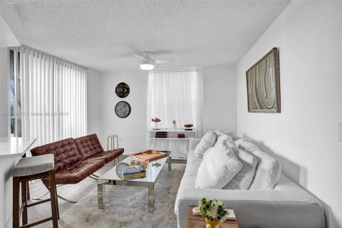 Condominio en venta en Fort Lauderdale, Florida, 3 dormitorios, 134.43 m2 № 1404569 - foto 10