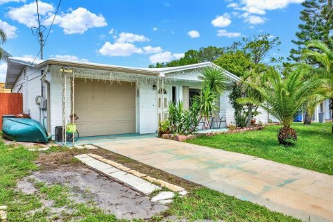 House in Port Richey, Florida 2 bedrooms, 86.68 sq.m. № 1317060 - photo 4