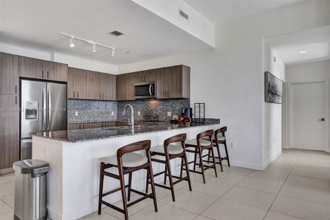 Condo in Doral, Florida, 3 bedrooms  № 1364065 - photo 17