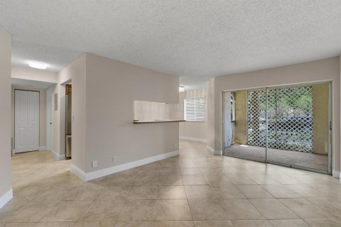 Copropriété à vendre à Coral Springs, Floride: 2 chambres, 78.97 m2 № 1222644 - photo 8