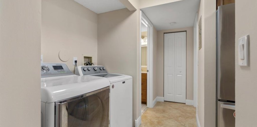 Condo à Coral Springs, Floride, 2 chambres  № 1222644