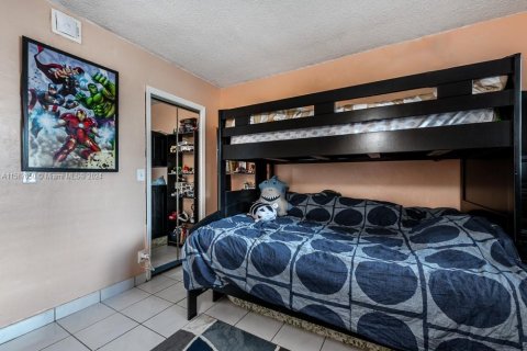 Купить кондоминиум в Халландейл-Бич, Флорида 2 спальни, 87.33м2, № 1175612 - фото 11