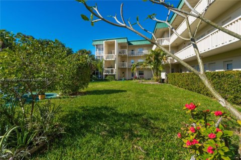 Condominio en venta en Hallandale Beach, Florida, 2 dormitorios, 87.33 m2 № 1175612 - foto 15