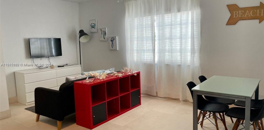 Condo in Miami Beach, Florida, 1 bedroom  № 1378577