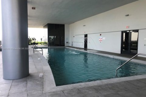 Condominio en venta en Miami, Florida, 1 dormitorio, 78.97 m2 № 1378579 - foto 11