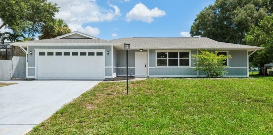 House in St. Lucie, Florida 3 bedrooms, 120.68 sq.m. № 1298830