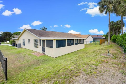 Villa ou maison à vendre à Lake Worth, Floride: 4 chambres, 163.69 m2 № 1177395 - photo 11