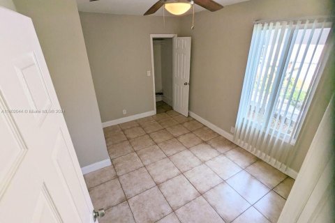 Immobilier commercial à vendre à Pompano Beach, Floride: 164.53 m2 № 1222879 - photo 11