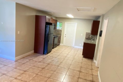 Immobilier commercial à vendre à Pompano Beach, Floride: 164.53 m2 № 1222879 - photo 15