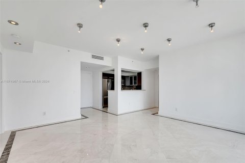 Condominio en alquiler en Miami, Florida, 2 dormitorios, 104.05 m2 № 1398473 - foto 10