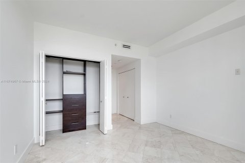 Condominio en alquiler en Miami, Florida, 2 dormitorios, 104.05 m2 № 1398473 - foto 14