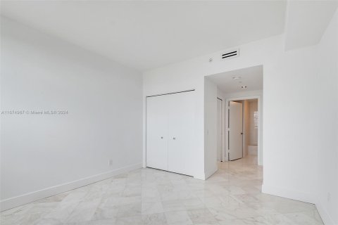 Condominio en alquiler en Miami, Florida, 2 dormitorios, 104.05 m2 № 1398473 - foto 12