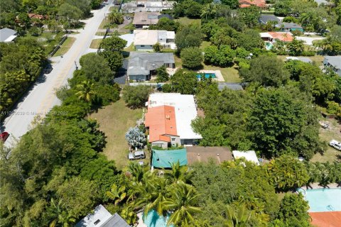Купить виллу или дом в Майами, Флорида 2 спальни, 140.84м2, № 73191 - фото 11