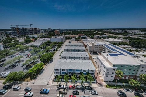 Adosado en venta en Saint Petersburg, Florida, 3 dormitorios, 170.85 m2 № 1370243 - foto 1