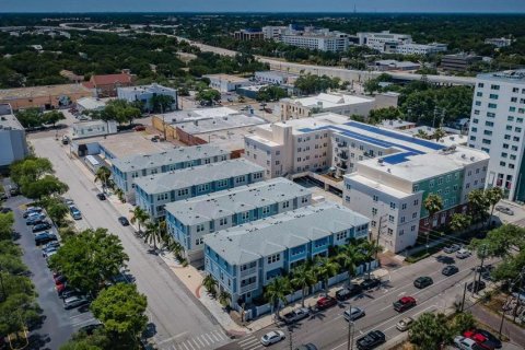 Touwnhouse à vendre à Saint Petersburg, Floride: 3 chambres, 170.85 m2 № 1370243 - photo 8